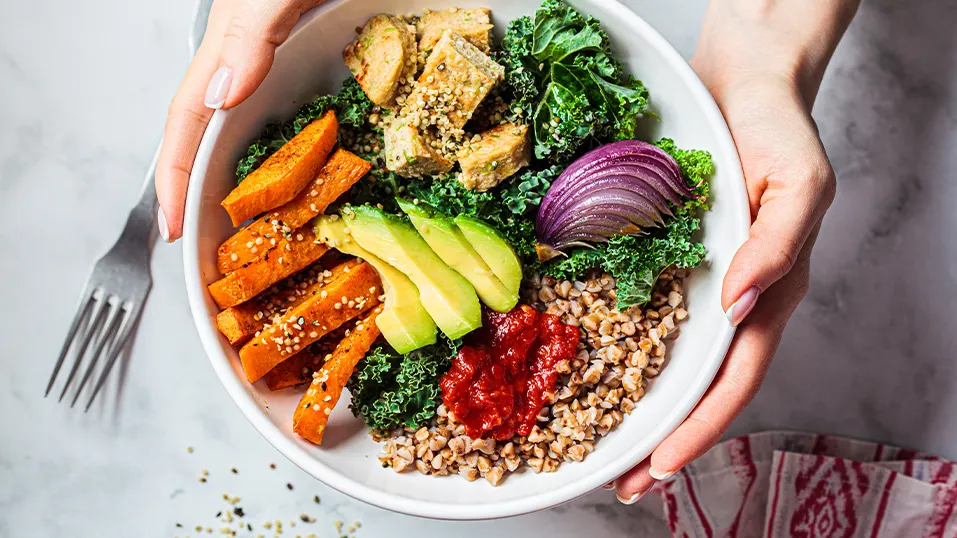 Superfoods dla mężczyzn: Co jeść dla siły i witalności?